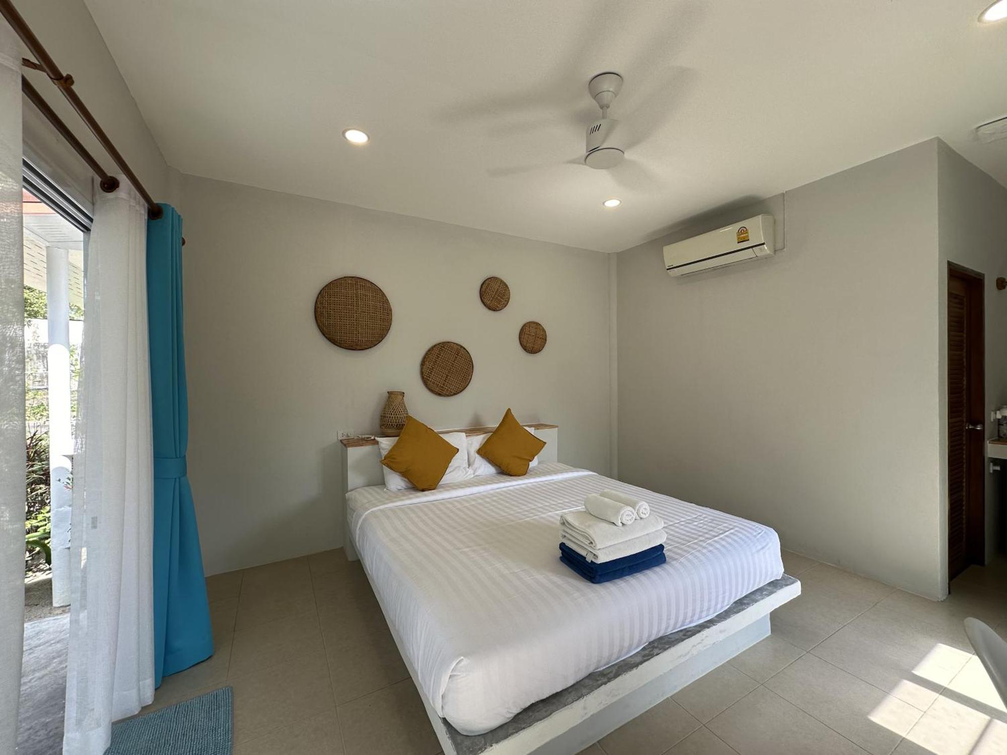 Sand Terrace Beach Bungalows Баан-Тай Номер фото